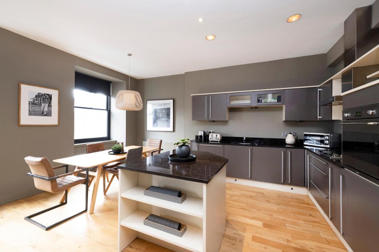 Joivy Luxury 2Br Home On George Street Edinburgh Kültér fotó